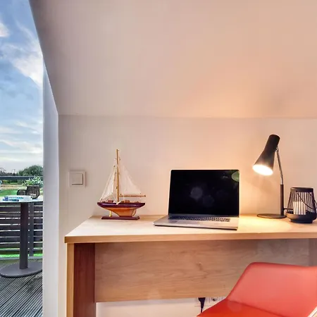 Grasmuecke 09 Im Wreecher Idyll Ruegen By Ruyastay *