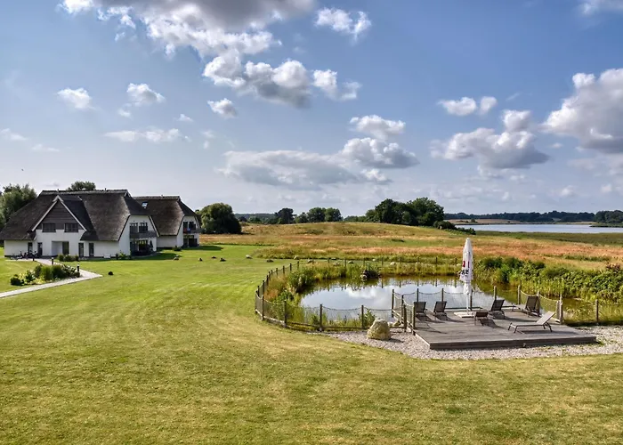 Grasmuecke 09 Im Wreecher Idyll Ruegen By Ruyastay شقة *